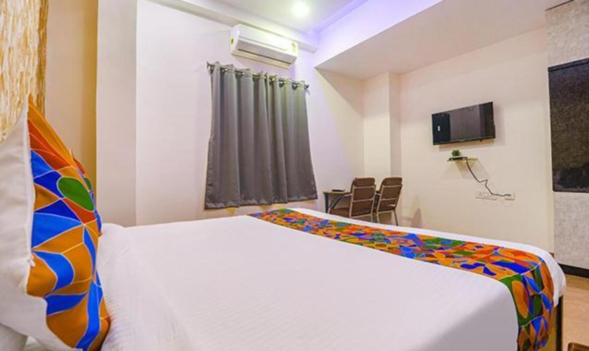 Fabexpress The Dream Elite - Nr Golconda Fort, Manikonda Hyderabad Exterior photo