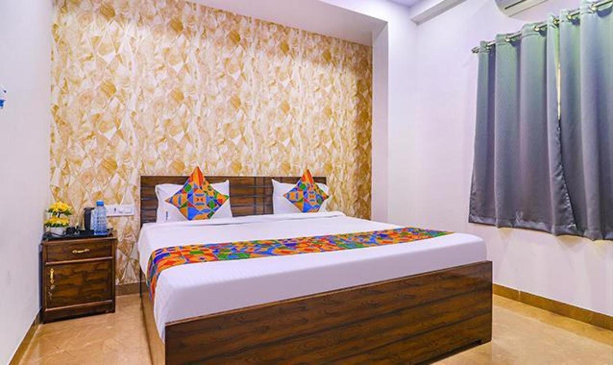 Fabexpress The Dream Elite - Nr Golconda Fort, Manikonda Hyderabad Exterior photo